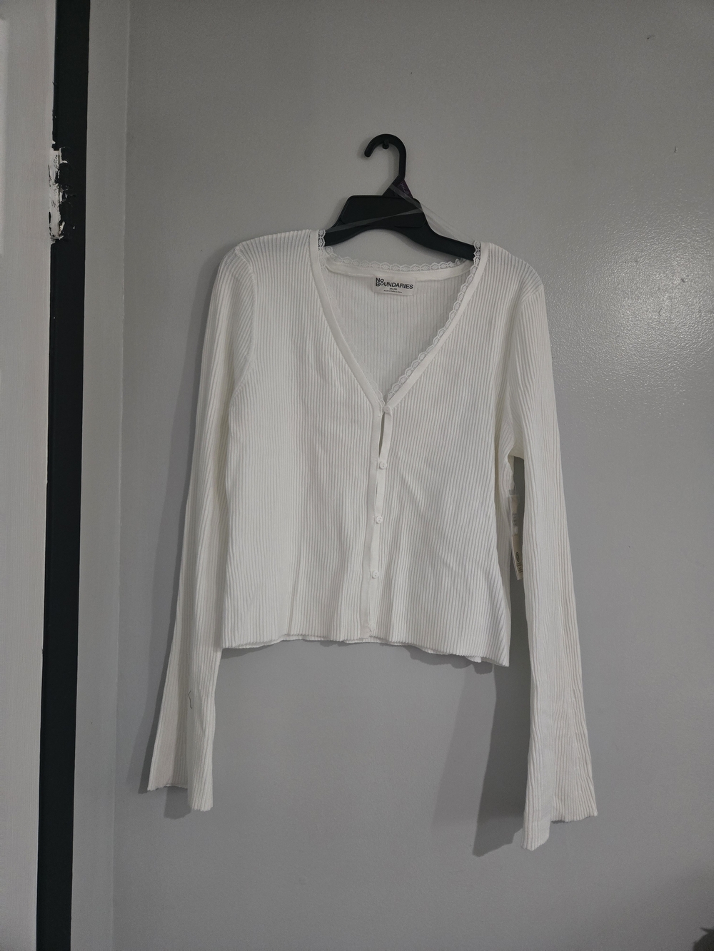 No Boundaries White Ribbed V-Neck Button Long Sleeve Top